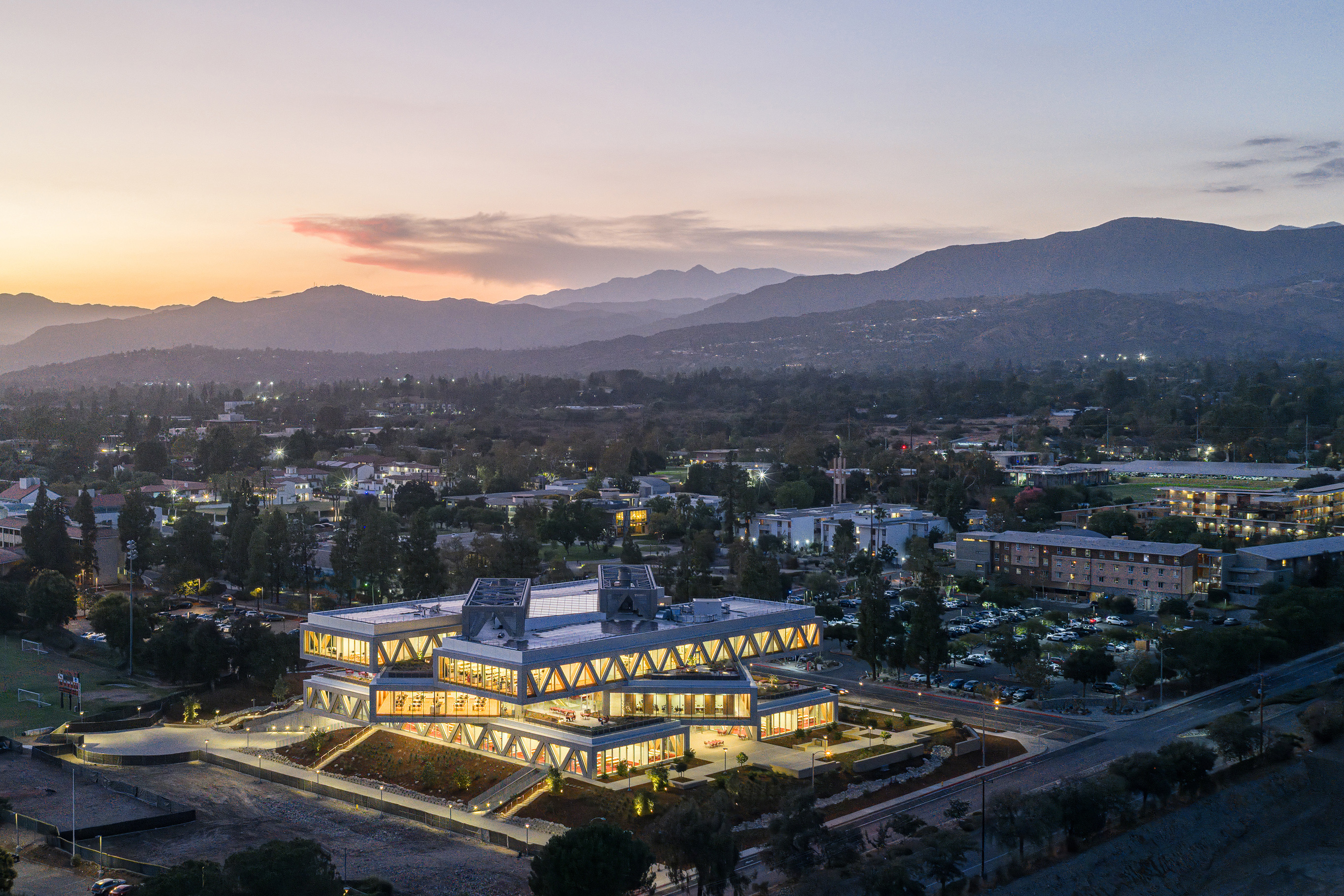 Claremont McKenna College – Robert Day Sciences Center